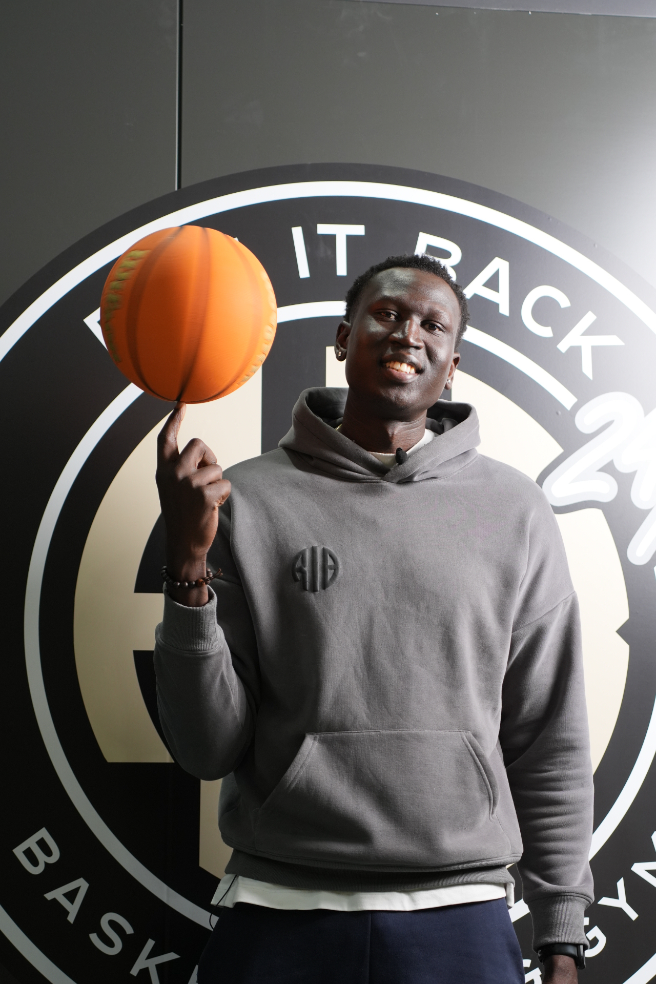 Coach Emmanuel Malou